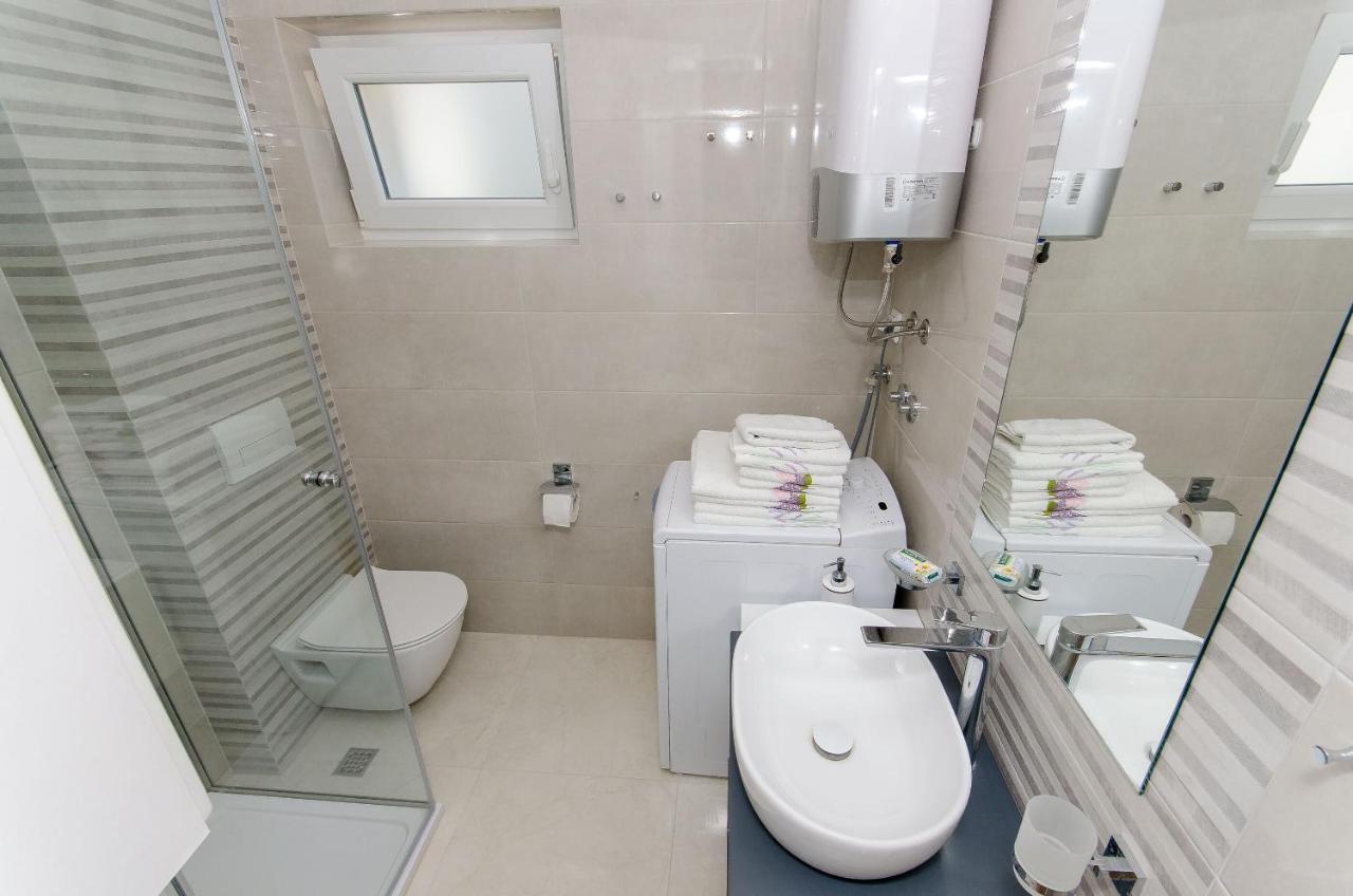 Apartment Sreta Omiš Eksteriør billede