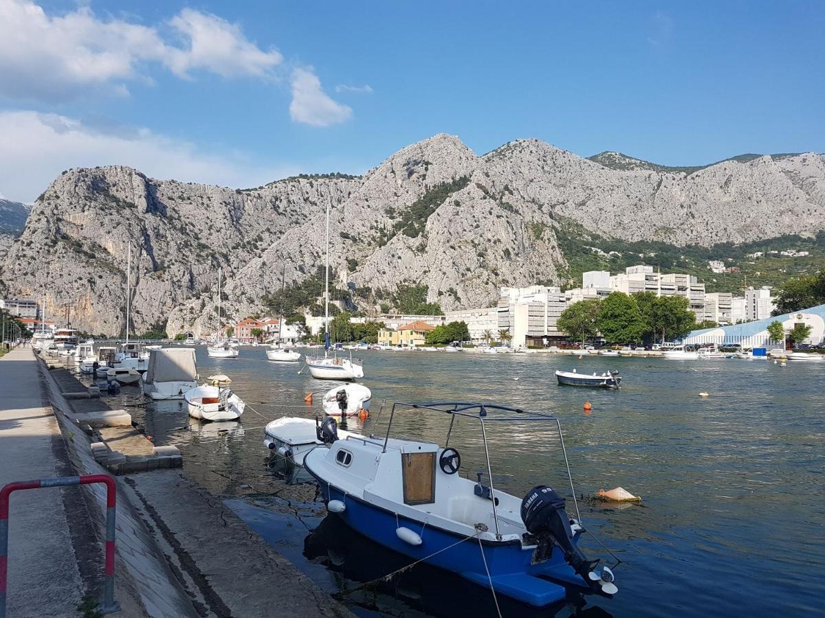 Apartment Sreta Omiš Eksteriør billede